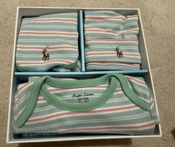 polo209 嬰兒送禮 衣物禮物盒 4件裝 9個月大嬰兒 男女通用(平行進口)