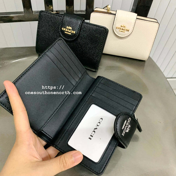 香港現貨 Coach Medium Corner Zip Wallet
