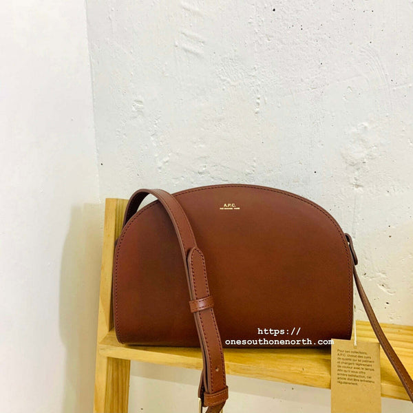香港現貨 APC Half Moon Crossbody Bag