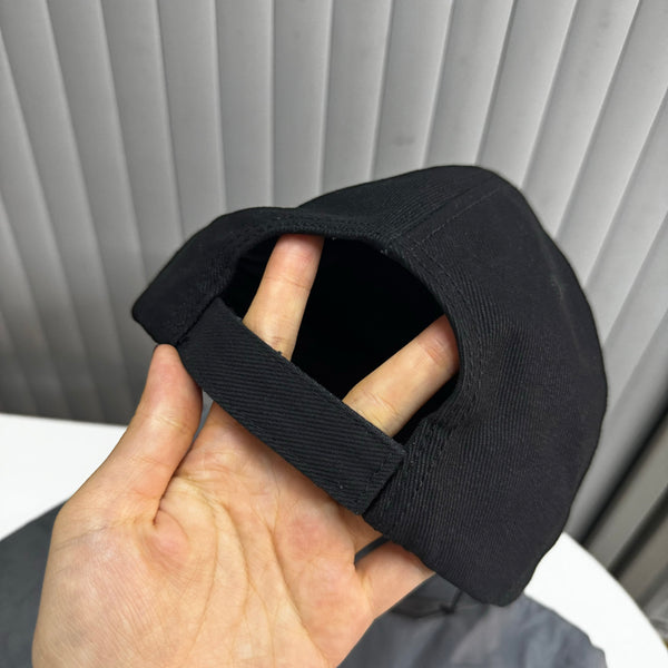 香港現貨 Balenciaga 帽 Size L