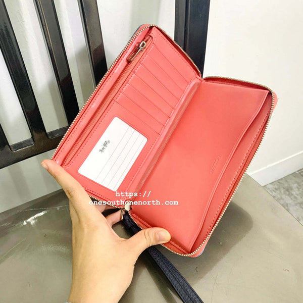 香港現貨 Coach Large Phone Wallet With Horse And Carriage