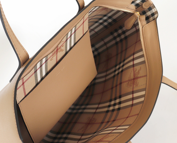 香港現貨 Burberry Tote