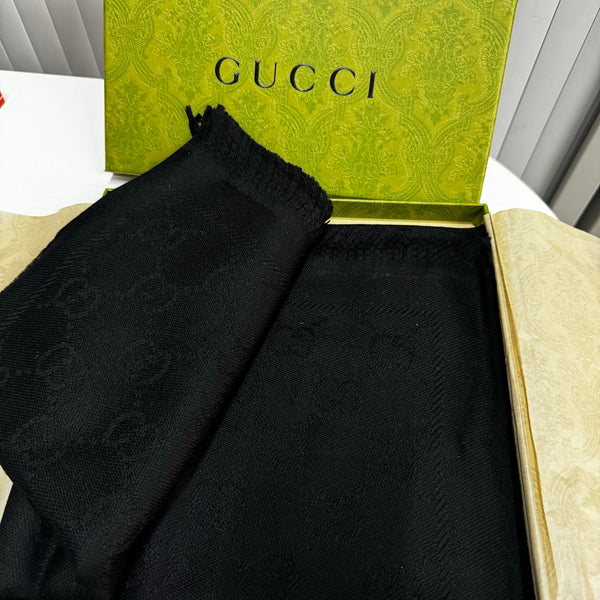 香港現貨 Gucci 頸巾 連盒