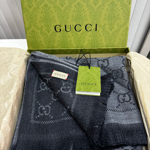 香港現貨 Gucci 頸巾 連盒