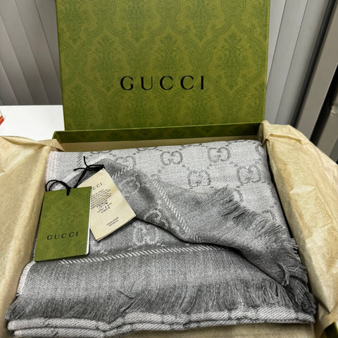 香港現貨 Gucci 頸巾