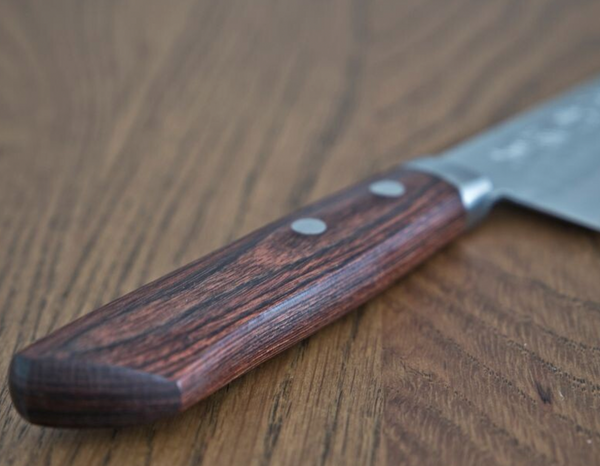 knife003 香港現貨 日本製造 高碳不鏽鋼 木手柄防水 高硬度 長時間保持鋒利 禮盒裝