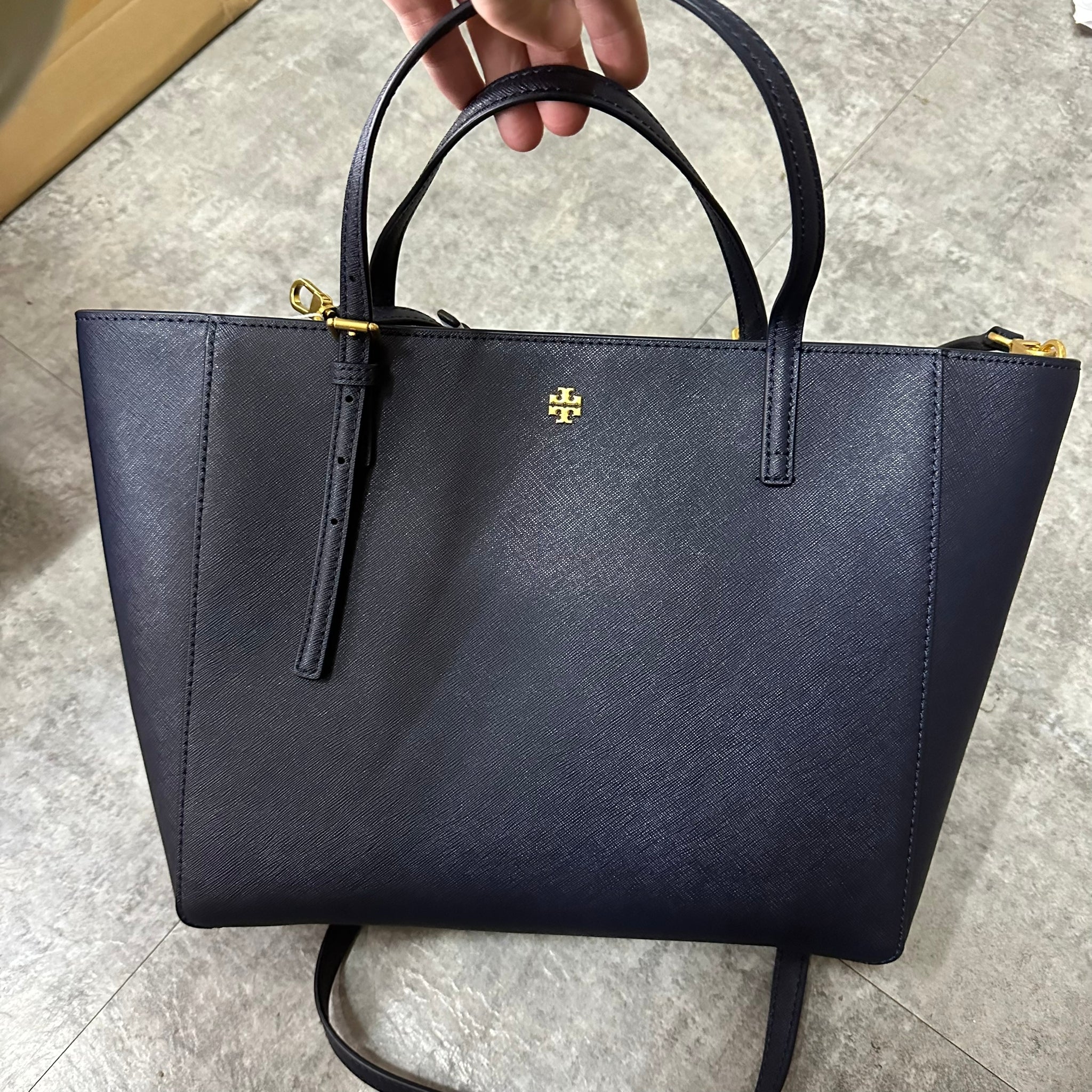香港現貨 Tory Burch Emerson Saffiano Leather Zip Tote Shoulder Bag