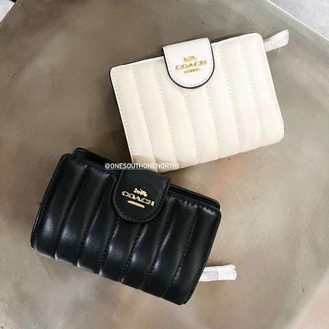 香港現貨 Coach Medium Corner Zip Wallet With Quilting