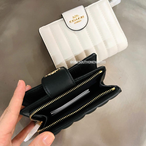 香港現貨 Coach Medium Corner Zip Wallet With Quilting