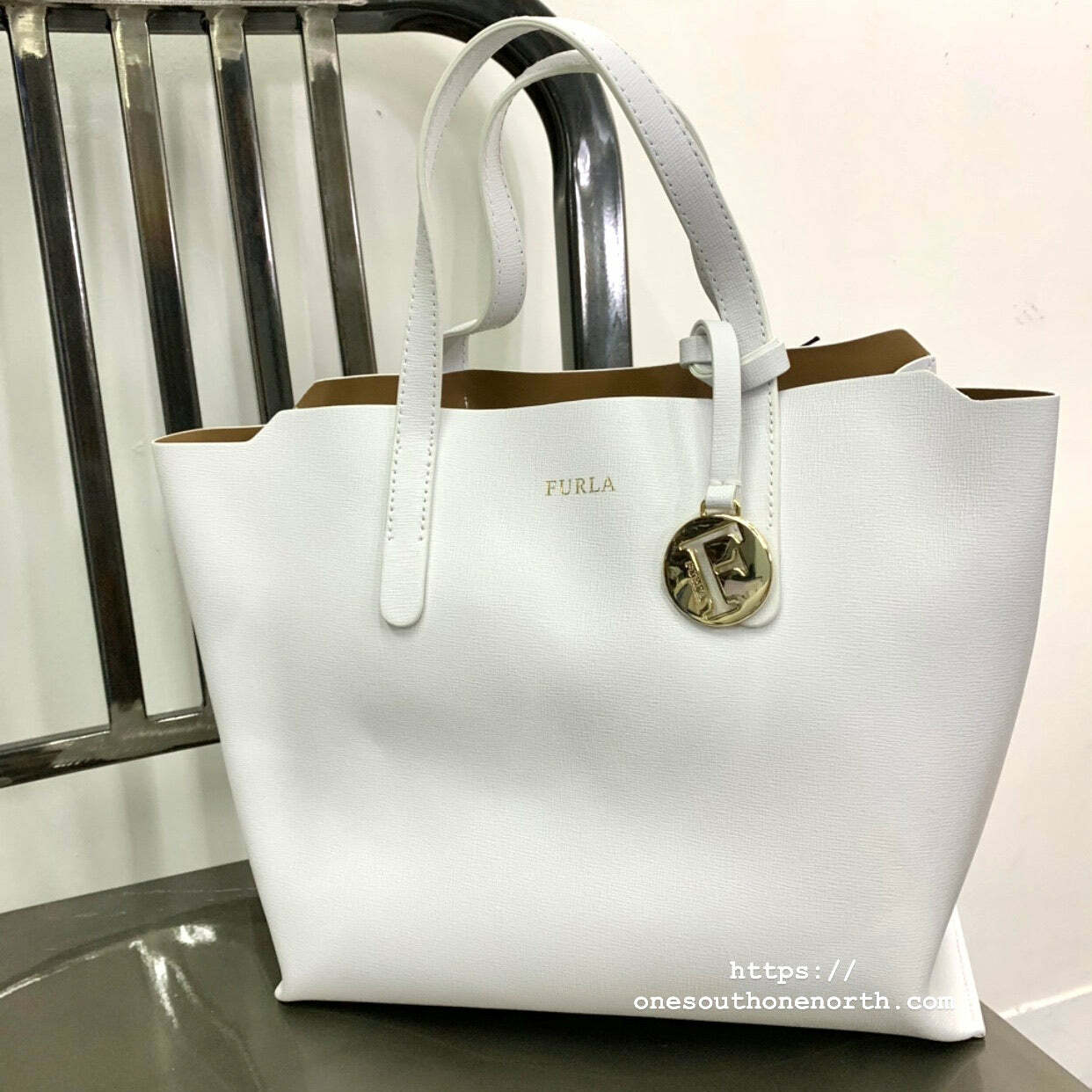 香港現貨 Furla Sally Small Tote Classic 皮