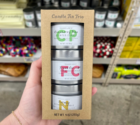 TJ138  Trader Joe's 的蠟燭三重奏將使您的房子聞起來像聖誕節
