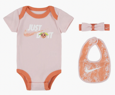 nike011 香港現貨 Nike 3 piece set with baby bib with box