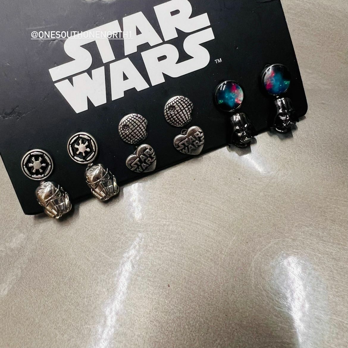 香港現貨 Star Wars Earrings