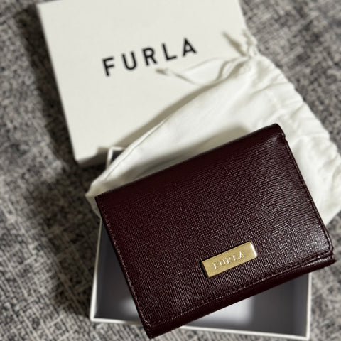 Furla207 香港現貨 經典皮 禮盒裝 酒紅色 有相位 3摺銀包  【平行進口】