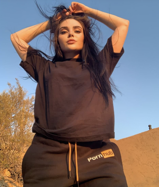 香港現貨 Porn hub 細Logo Tee M size