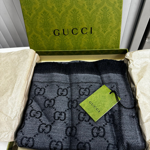 香港現貨 Gucci 頸巾 連盒