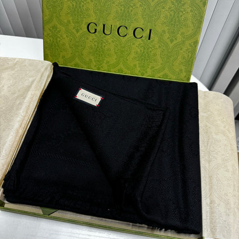 香港現貨 Gucci 頸巾 連盒