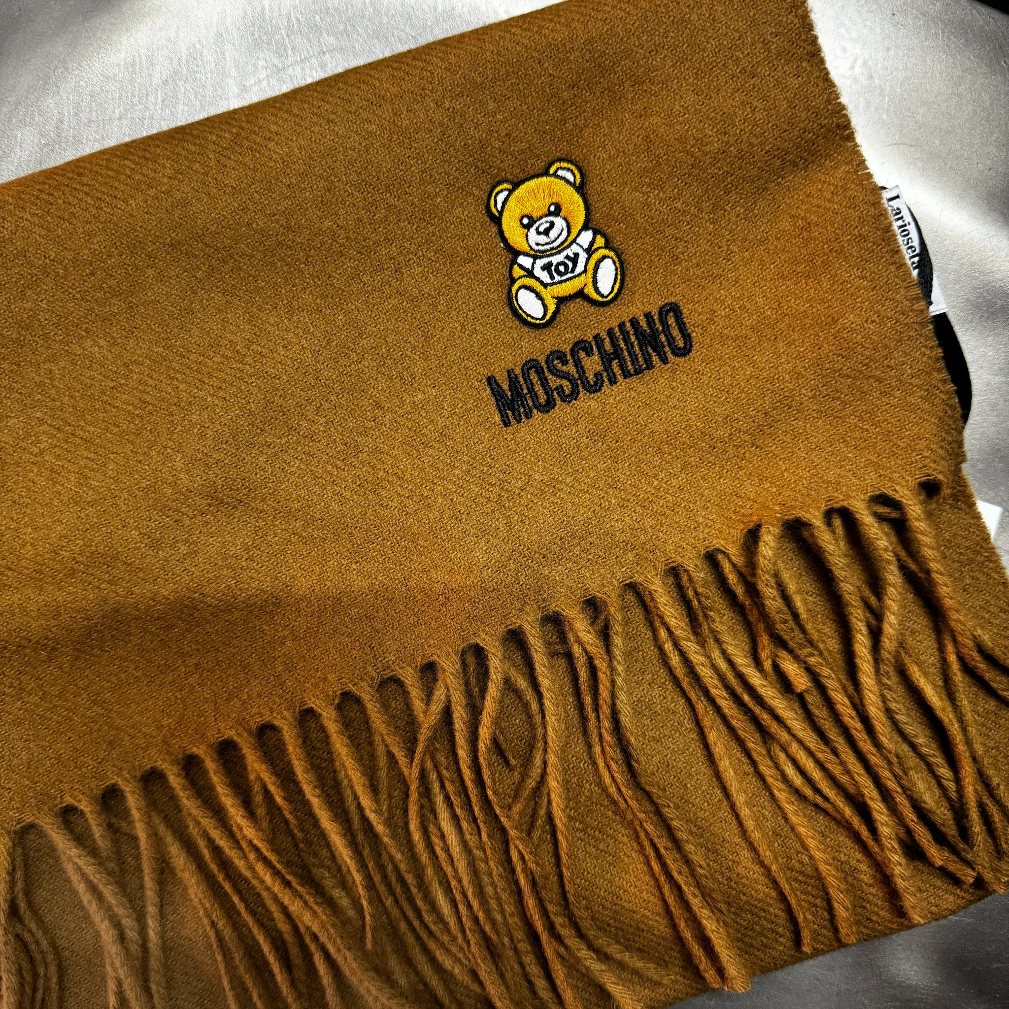 香港現貨Moschino Scarf