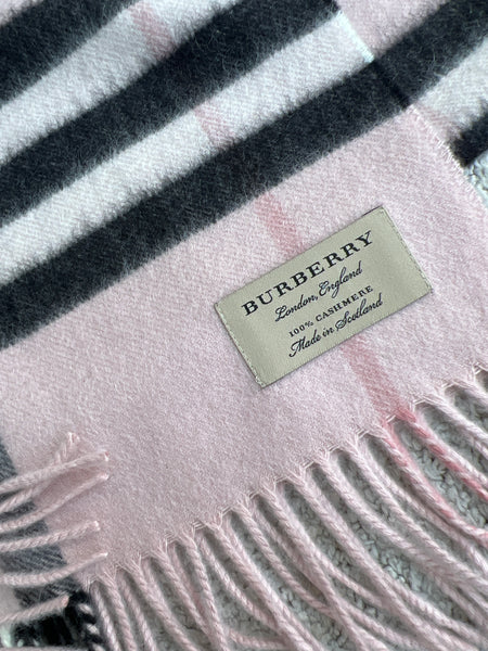 Burberry 經典頸巾