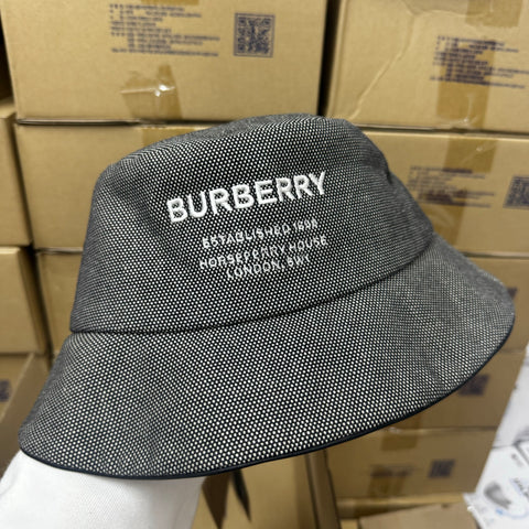 香港現貨 Burberry Hat Size S