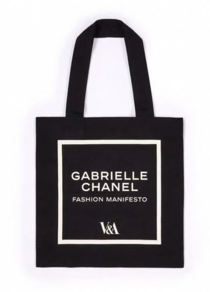 香港現貨 V&A Gabrielle Chanel. Fashion Manifesto black tote bag