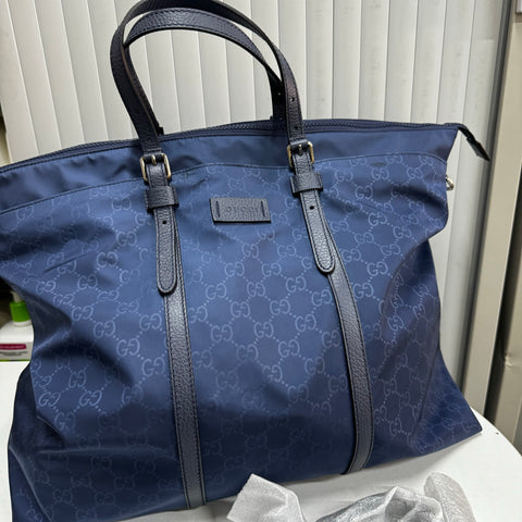 香港現貨 Gucci Navy Crossbody / travel Bag