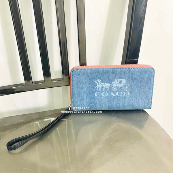 香港現貨 Coach Large Phone Wallet With Horse And Carriage