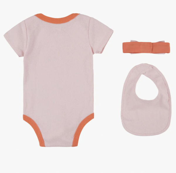 nike011 香港現貨 Nike 3 piece set with baby bib with box