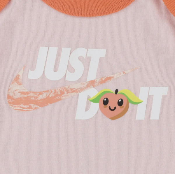 nike011 香港現貨 Nike 3 piece set with baby bib with box