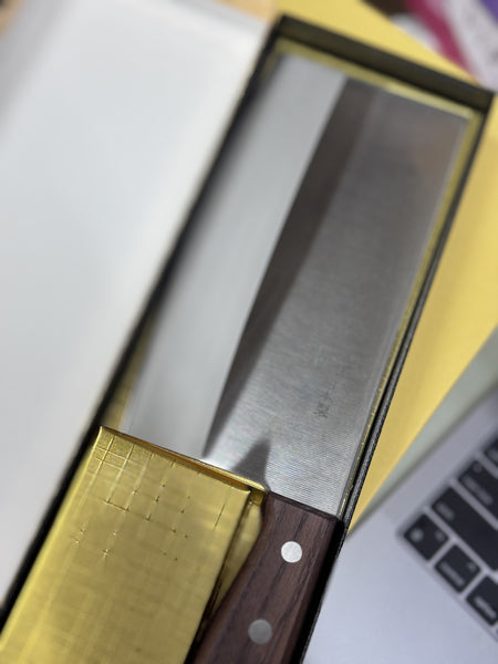 knife004 香港現貨 日本製造 不鏽鋼 木手柄菜刀  禮盒裝
