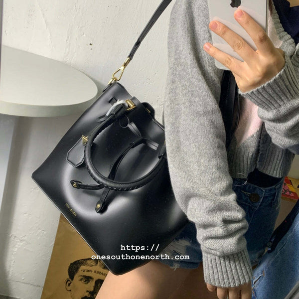 香港現貨  Michael Kors Blakely Medium Bucket Bag 金扣