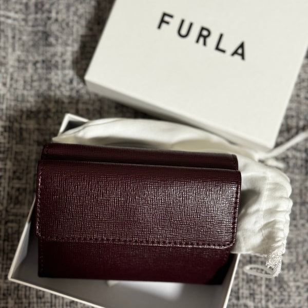 Furla207 香港現貨 經典皮 禮盒裝 酒紅色 有相位 3摺銀包  【平行進口】